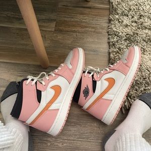 Womens “pink glaze” Air Jordan 1 High Zoom. size 7.5. Perfect Condition